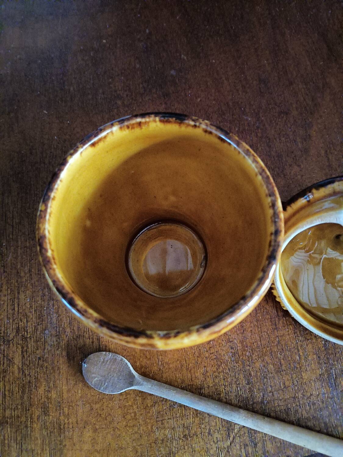 Provencal jug-style mustard pot