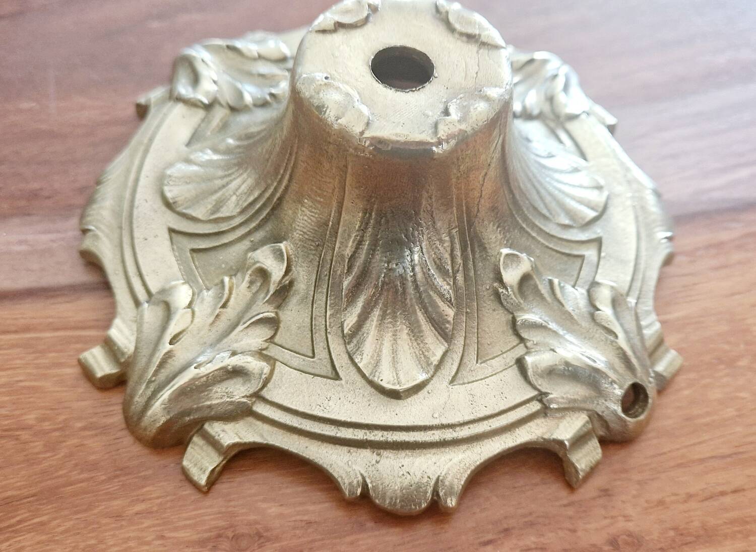 Art Nouveau style lamp by Müller Frères