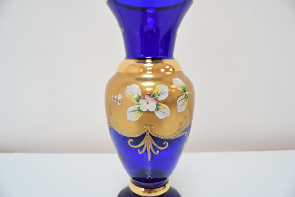 Vase fait à la main du milieu du siècle par Novoborske sklo (doré), années 1960.