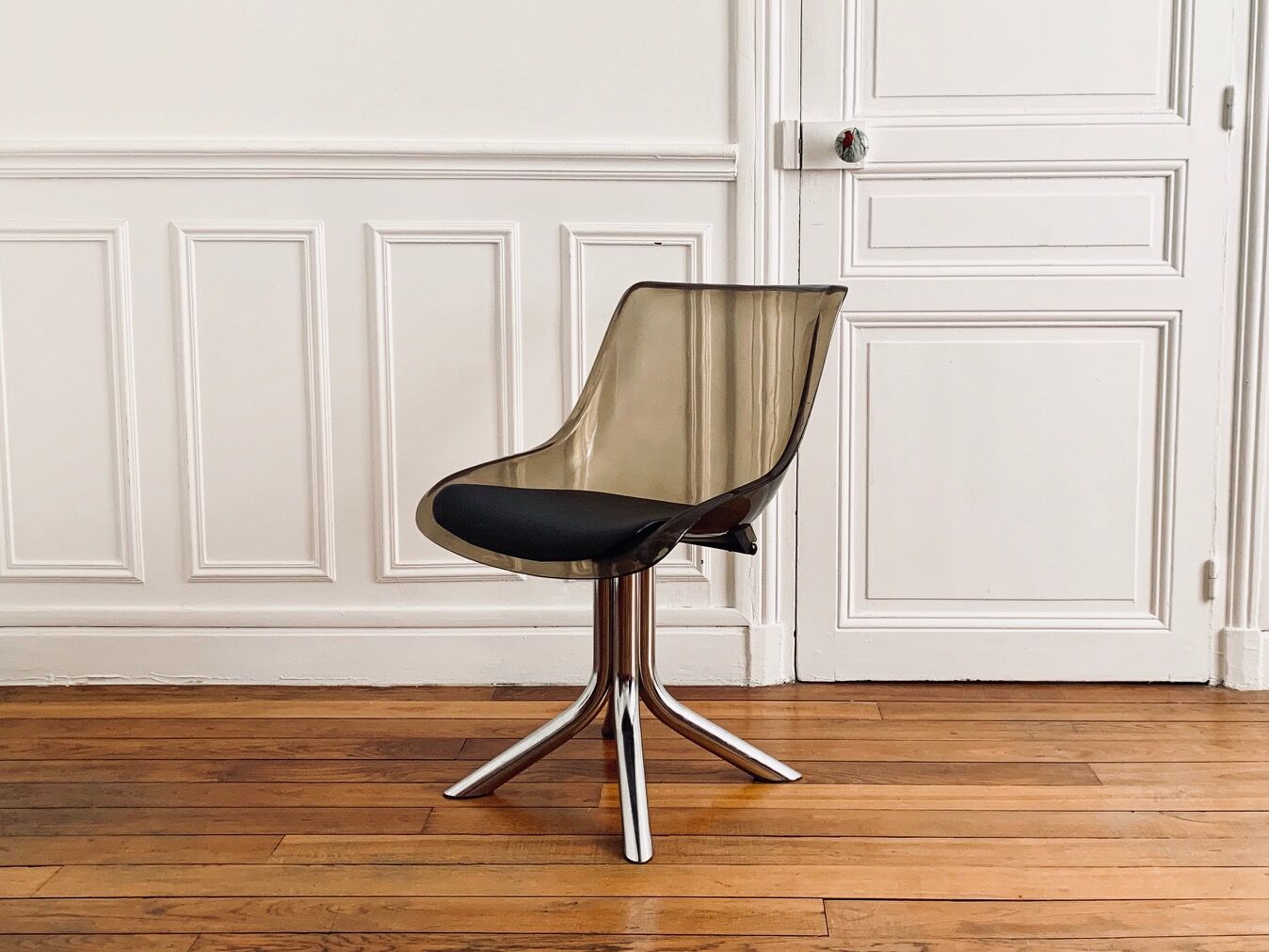 Chaise vintage space age plexiglass