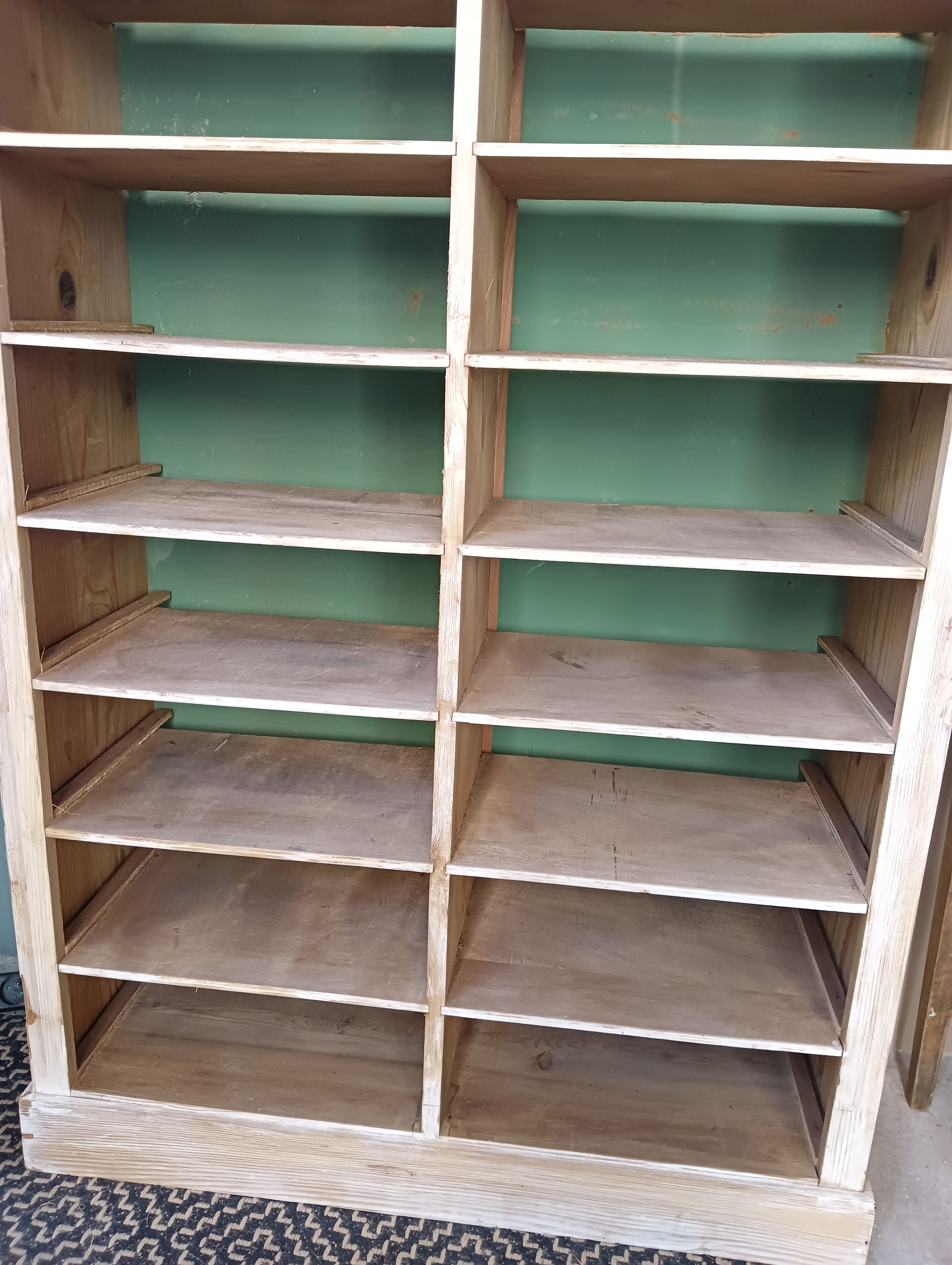 Locker storage cabinet