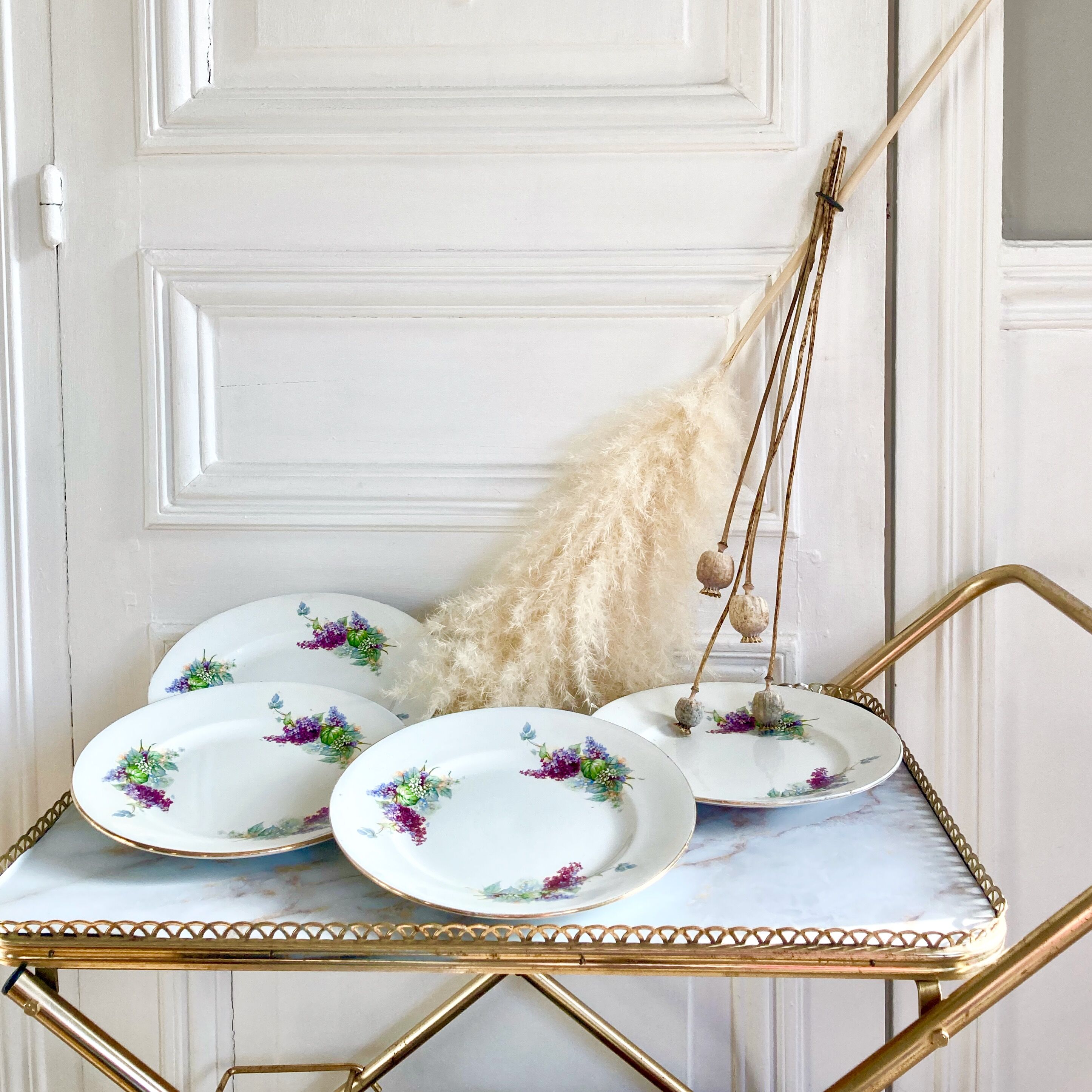 4 plates Iron Earth with gold-edged flowers