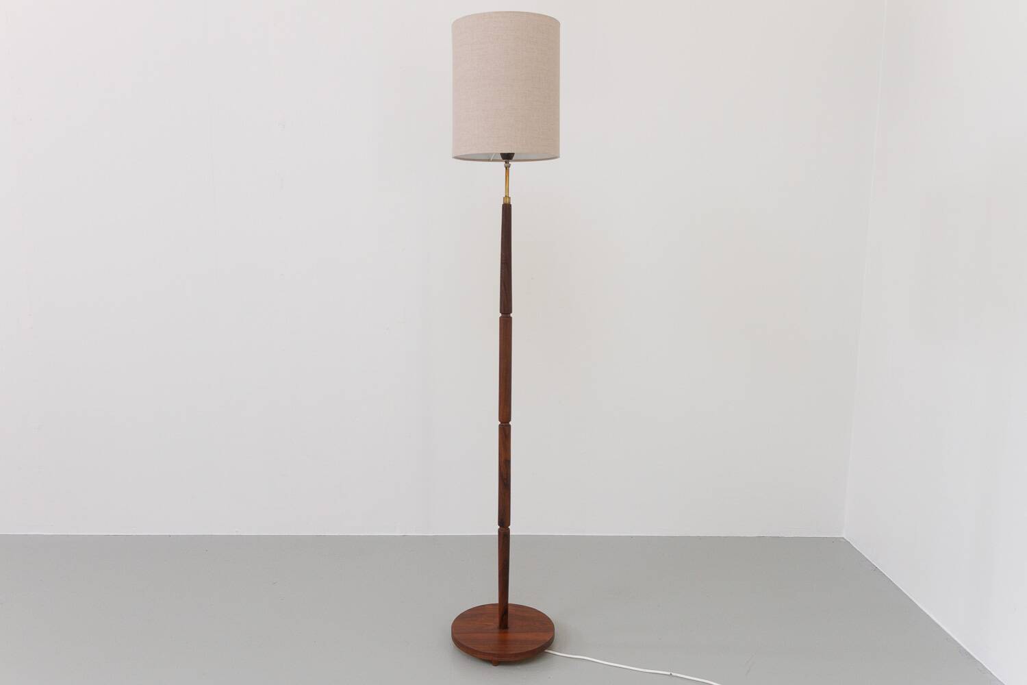 Lampadaire danois en palissandre du milieu du siècle, années 1960