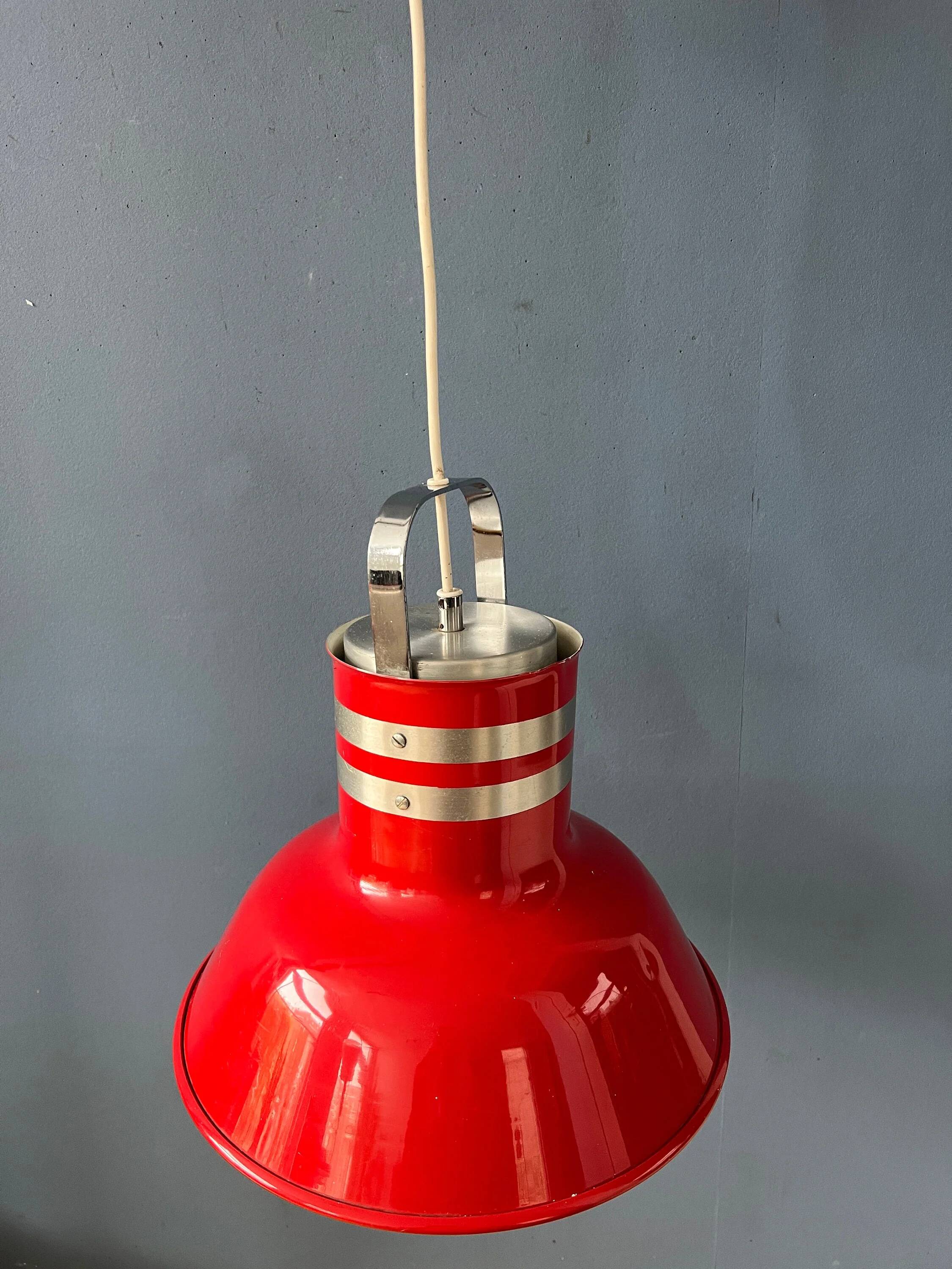 Suspension « Bucket » rouge Space Age par Ateljé Lyktan