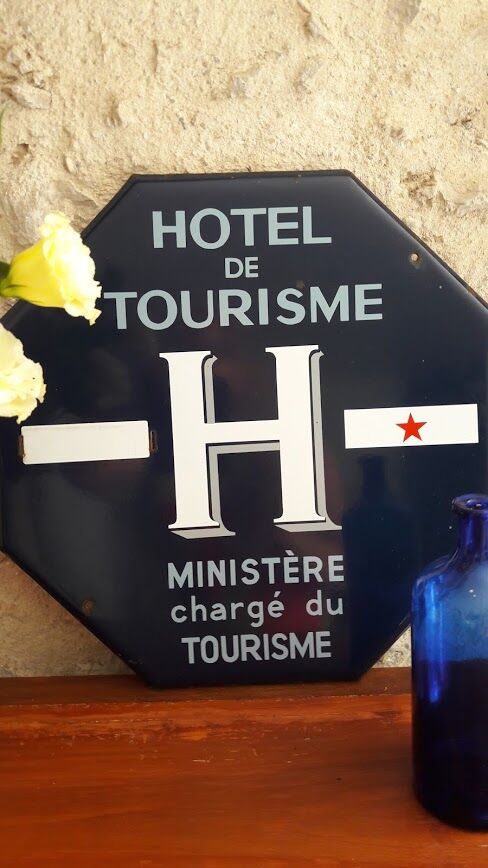 Old Hotel tourism enamelled plate