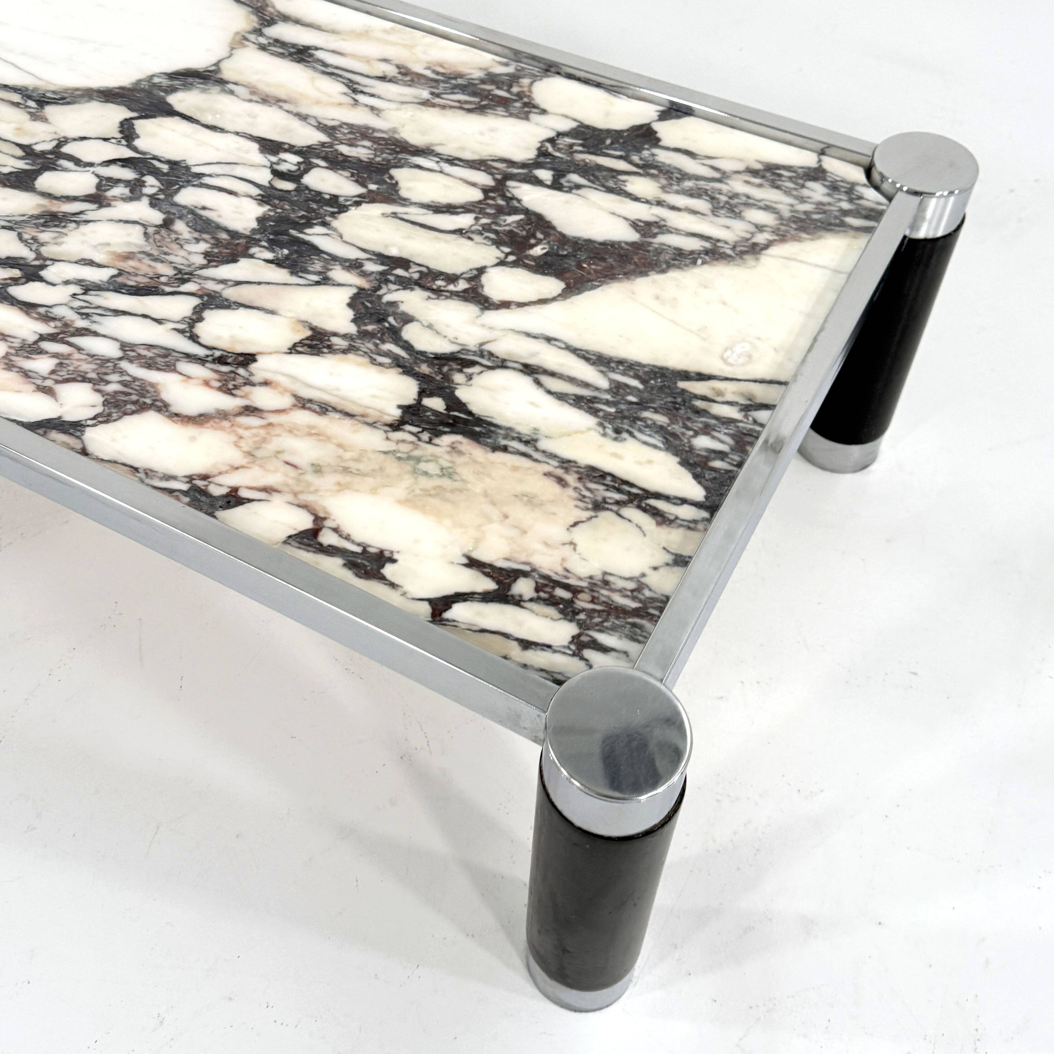 Table basse postmoderne en marbre Calacatta Violetta, 1980
