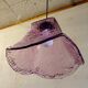 Abat-jour en verre moulé peint violet - design 70's
