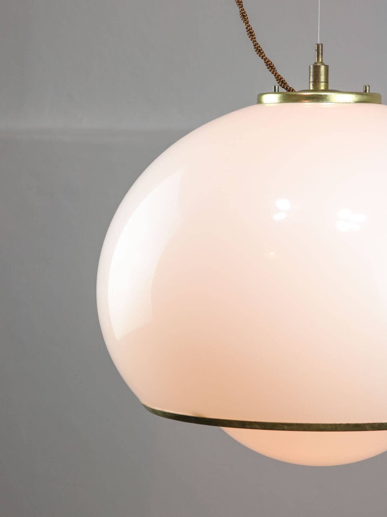 Rare White & Golden Bud Lamp by Luigi Massoni for Guzzini, 1960s