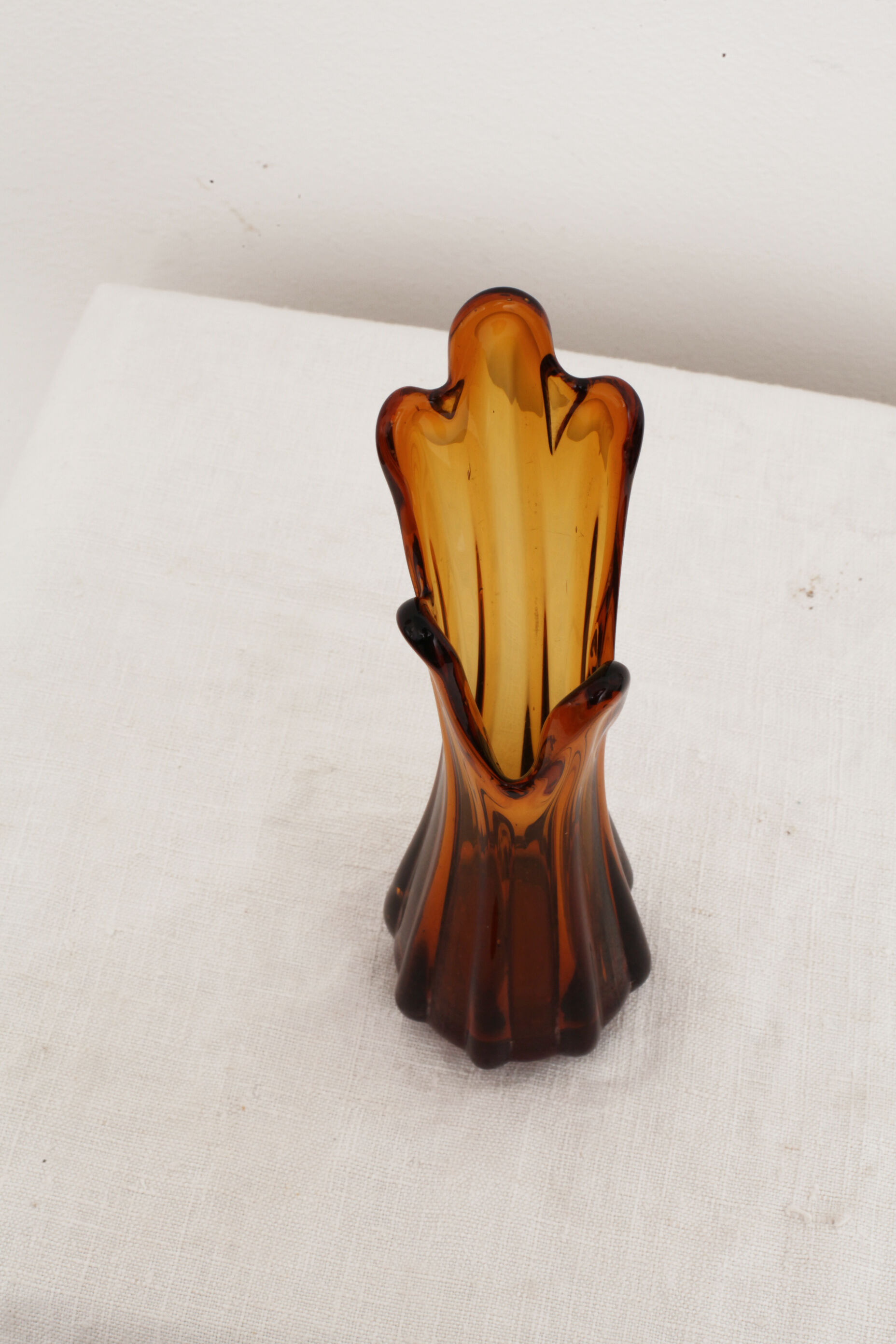 Yellow soliflore vase in 1920s glass paste