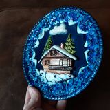 Set of 2 decorative majolica-style plates