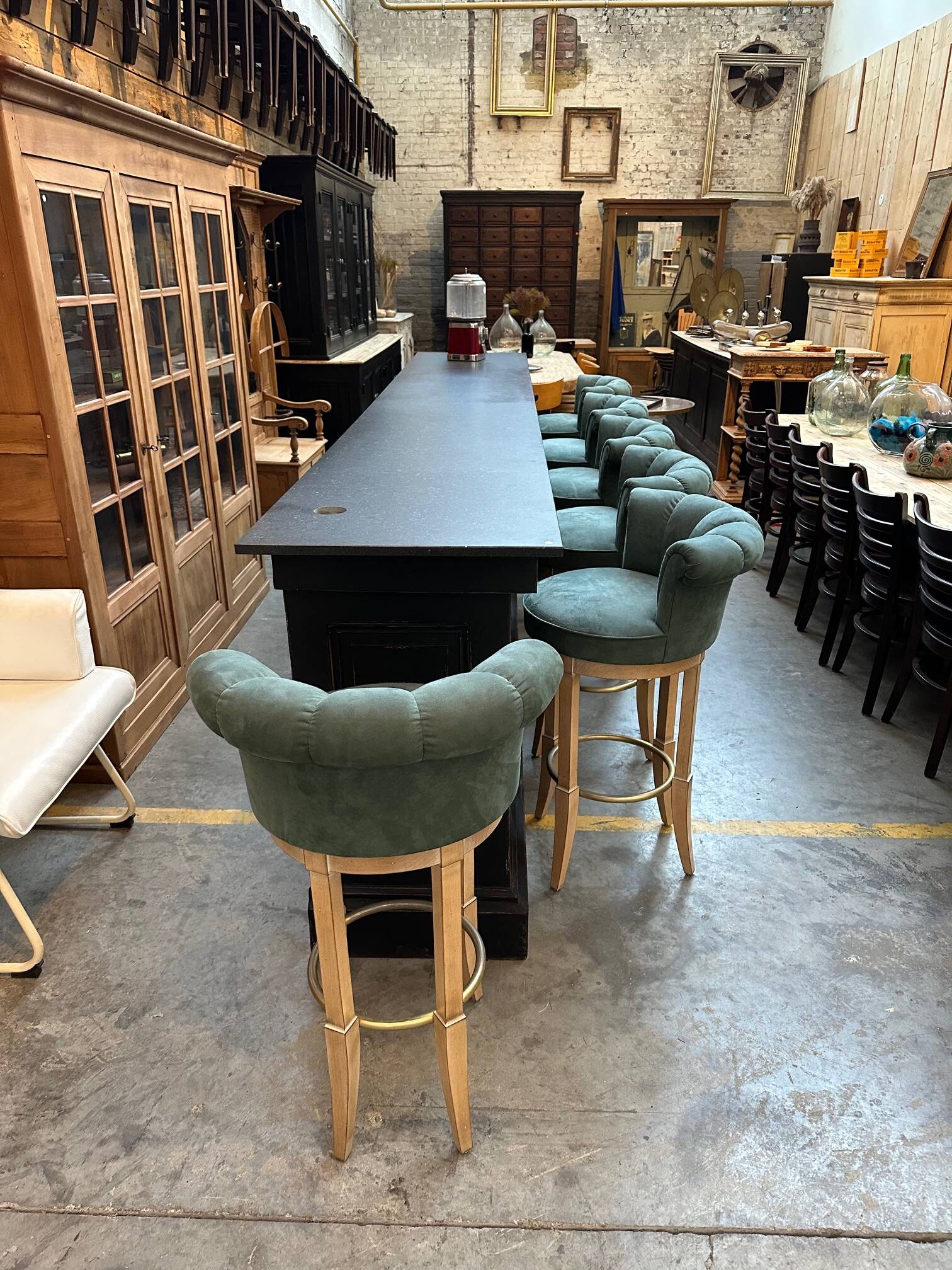 Set of 6 bar stools