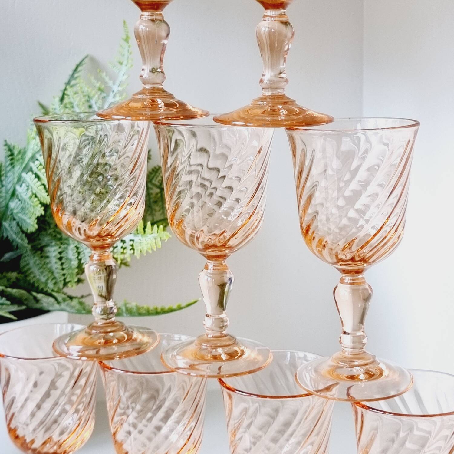 Lot de 9 verres digestifs Arcoroc rosaline
