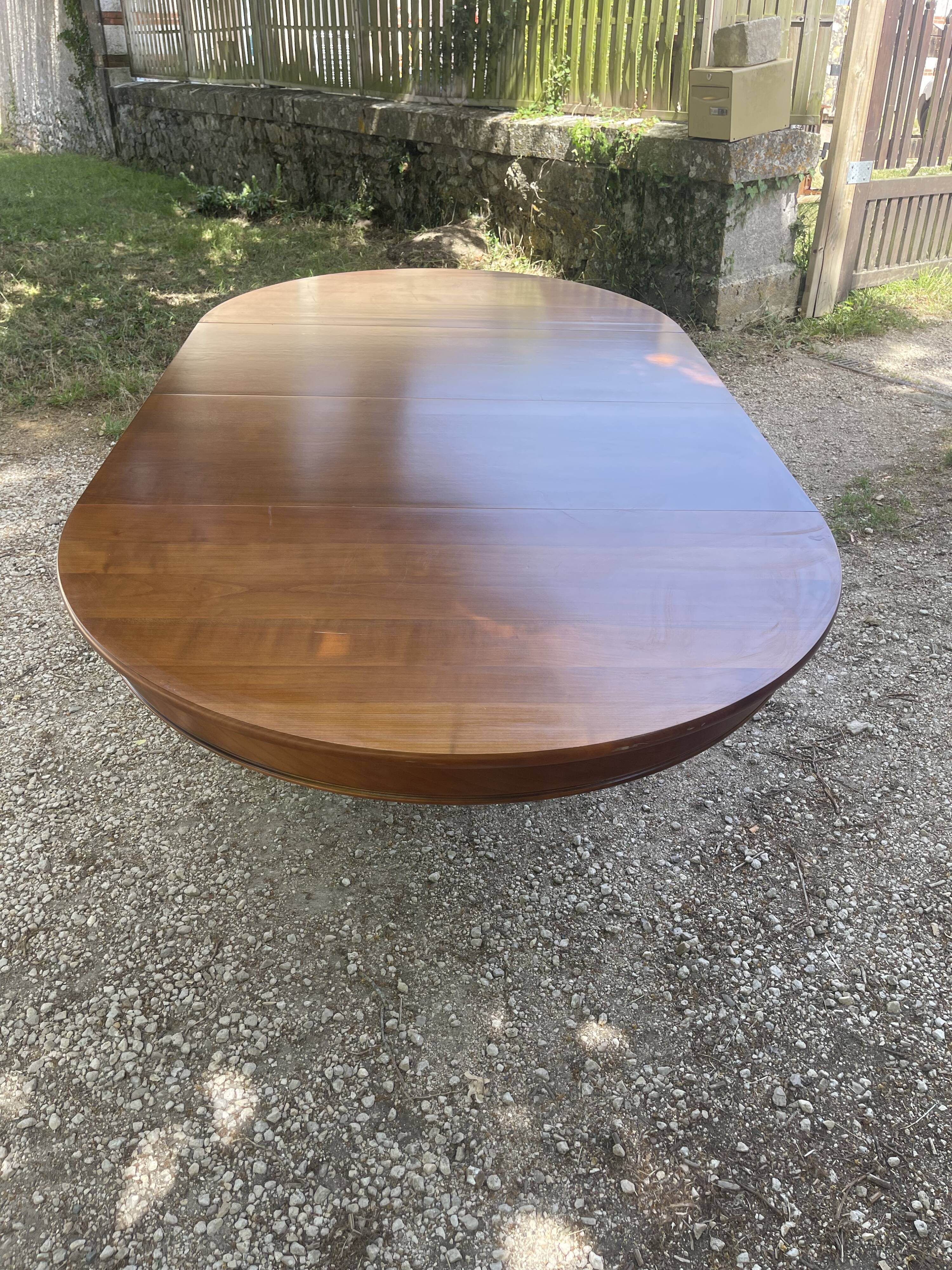 Cherry Round Table