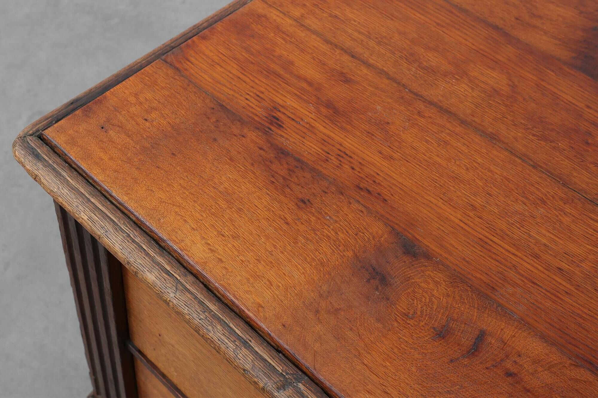 French Louis XVI Oak Commode with Fluted Corner Posts and Brass Handles, ci