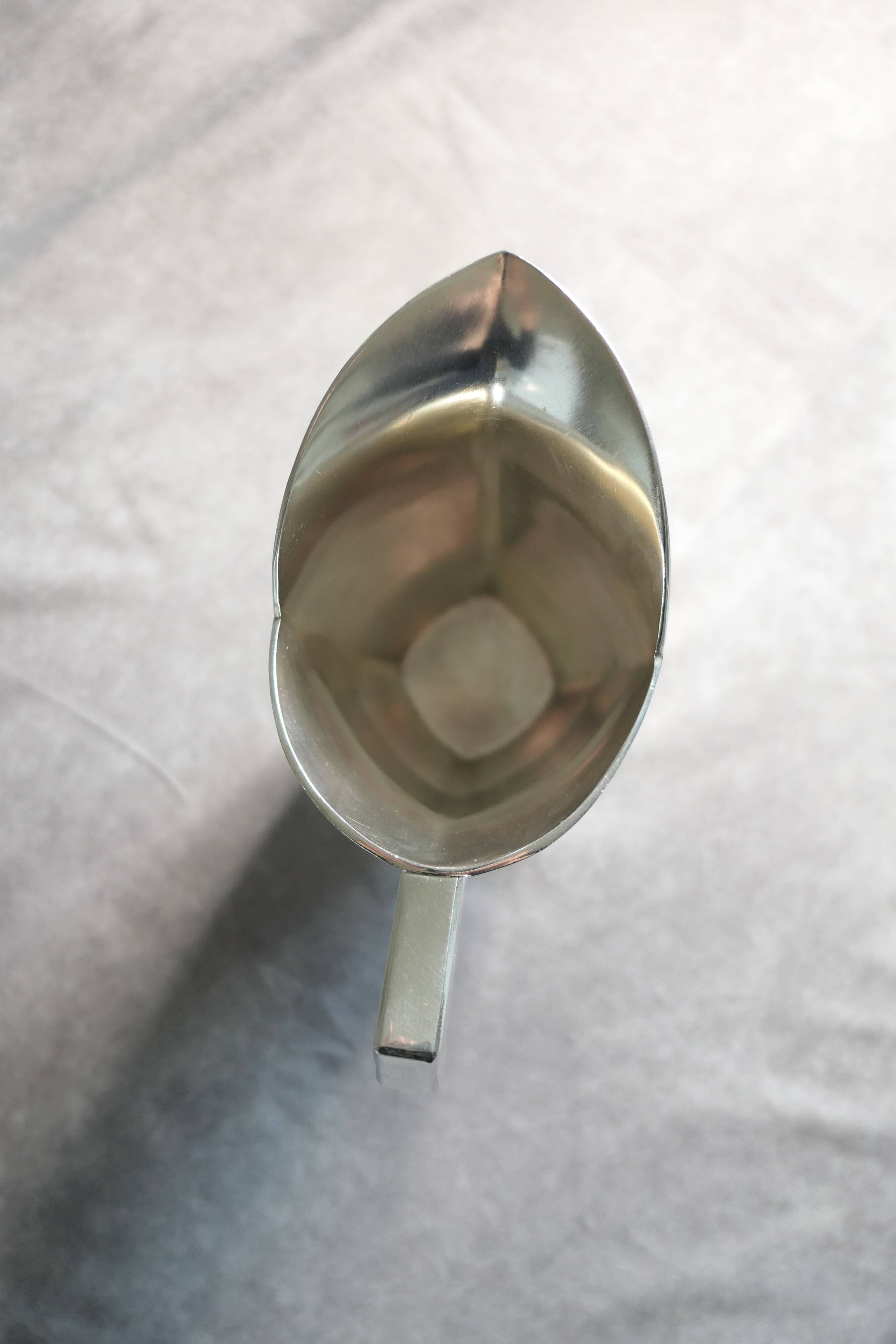 Art Deco pitcher Gallia Christofle by Louis Sue and Mare, silver-plated metal.