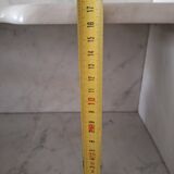 Ancien meuble de salle de bain avec marbre