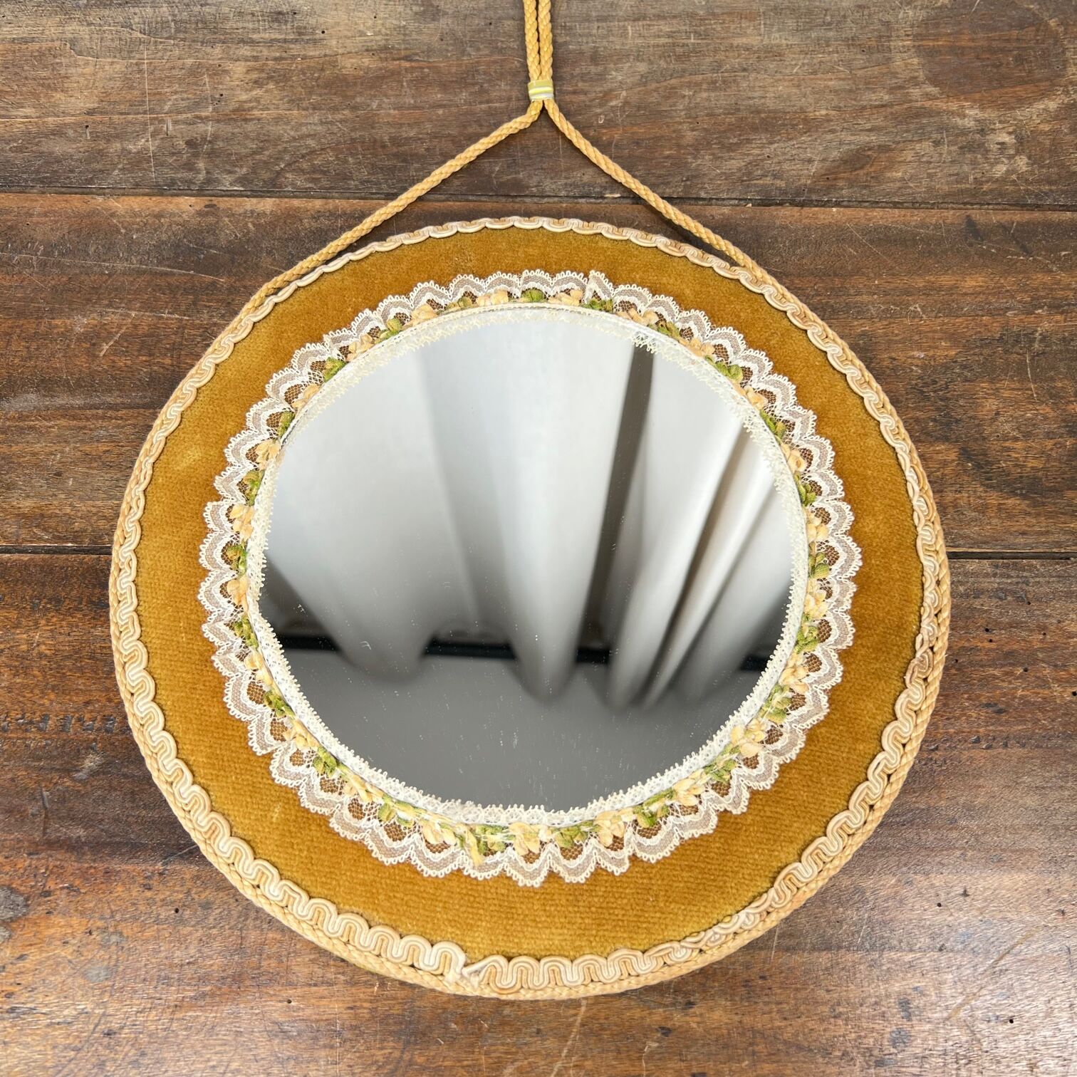 Miroir vintage jaune
