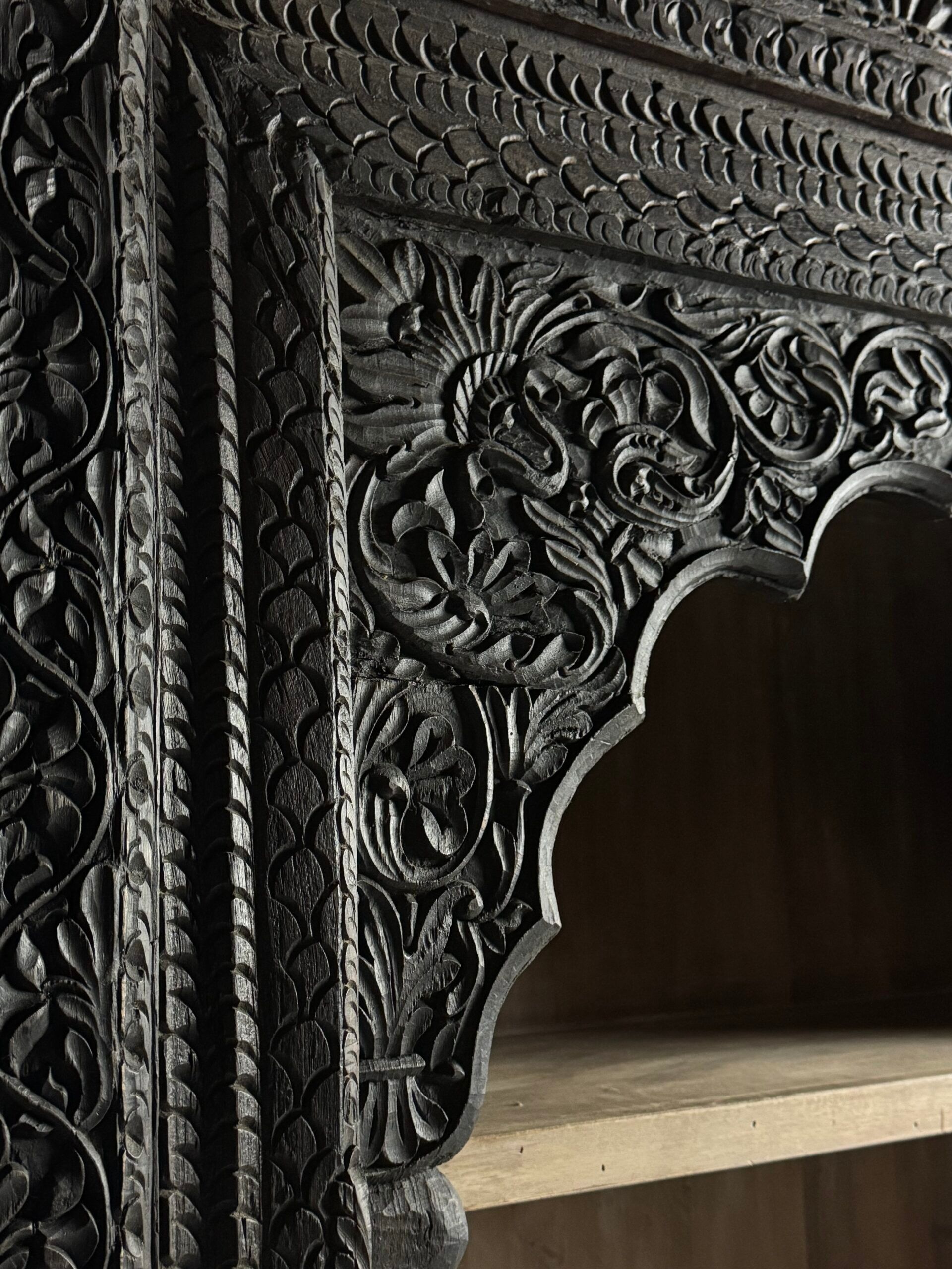 Large Asian bookcase 242cm