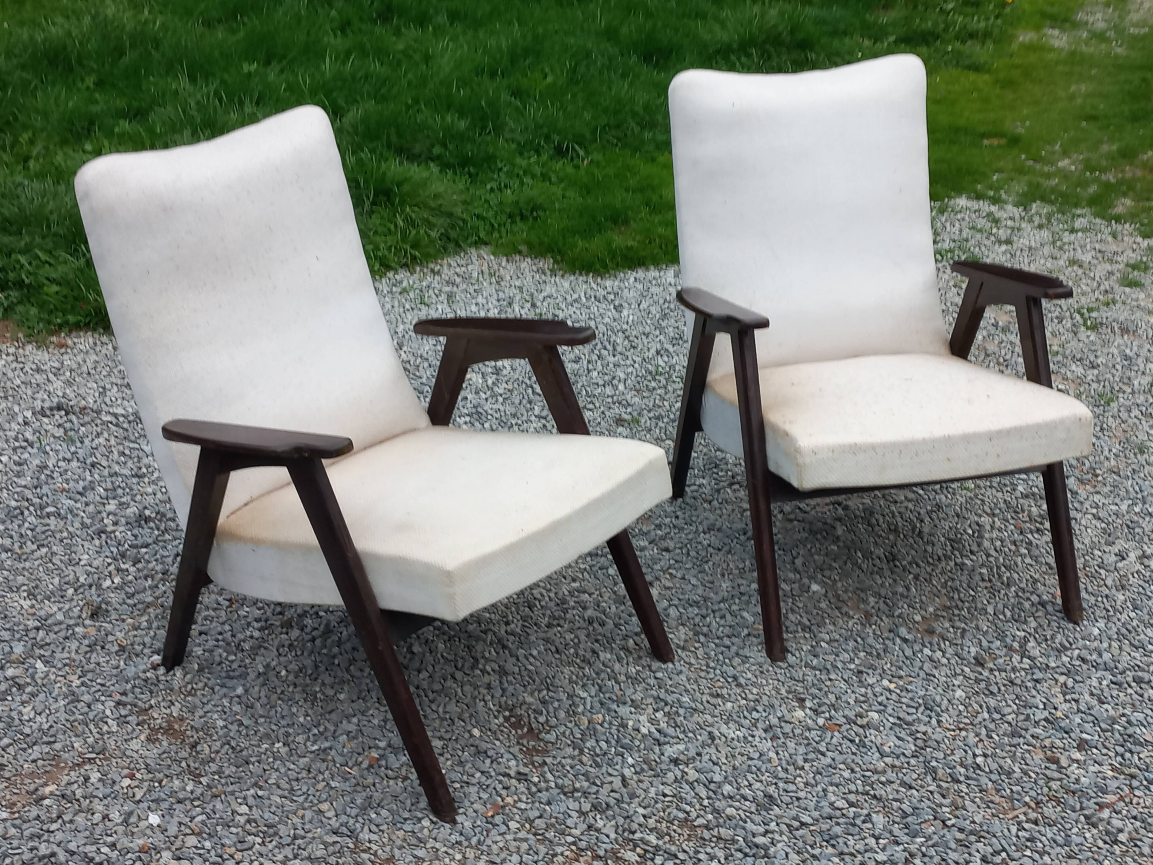 Pair of Scandinavian-style armchairs with splayed legs from the 1950s