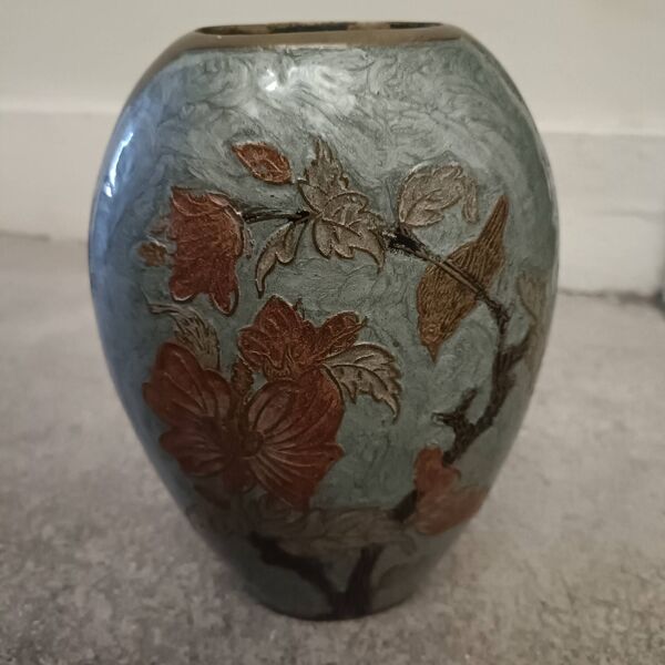 Vase ovale laiton et émail cloisonné