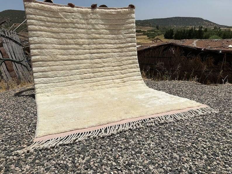 Ecru and beige Moroccan Mrirt rug 350x250 cm – textured minimalist design