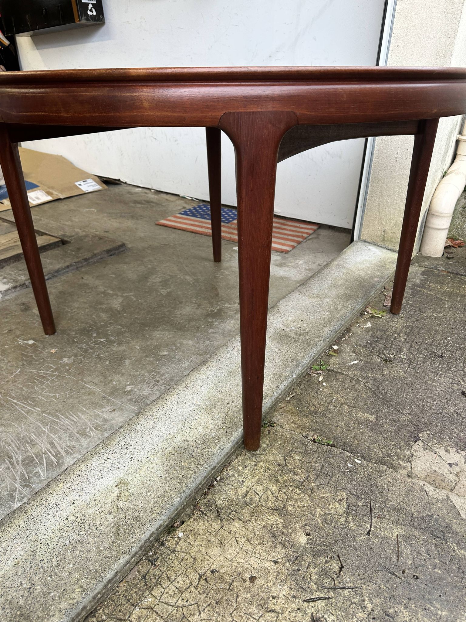 Teak dining table by samcom scandinavian