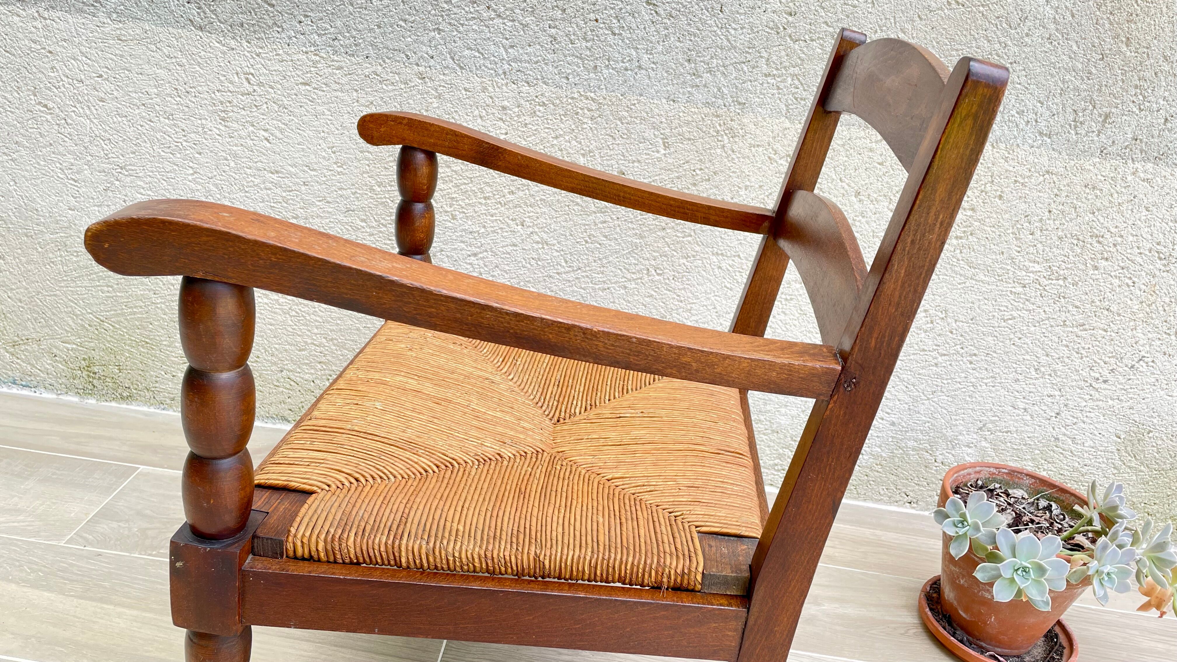Wood armchair turned mulched way