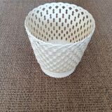 Cache pot en plastique dur