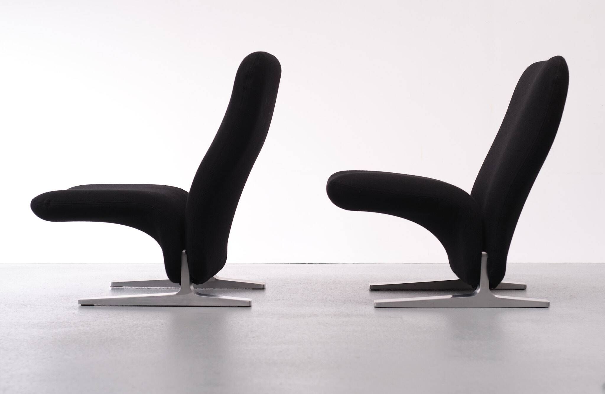 F780 Concorde Lounge Chairs by Pierre Paulin for Artifort in New Upholstery