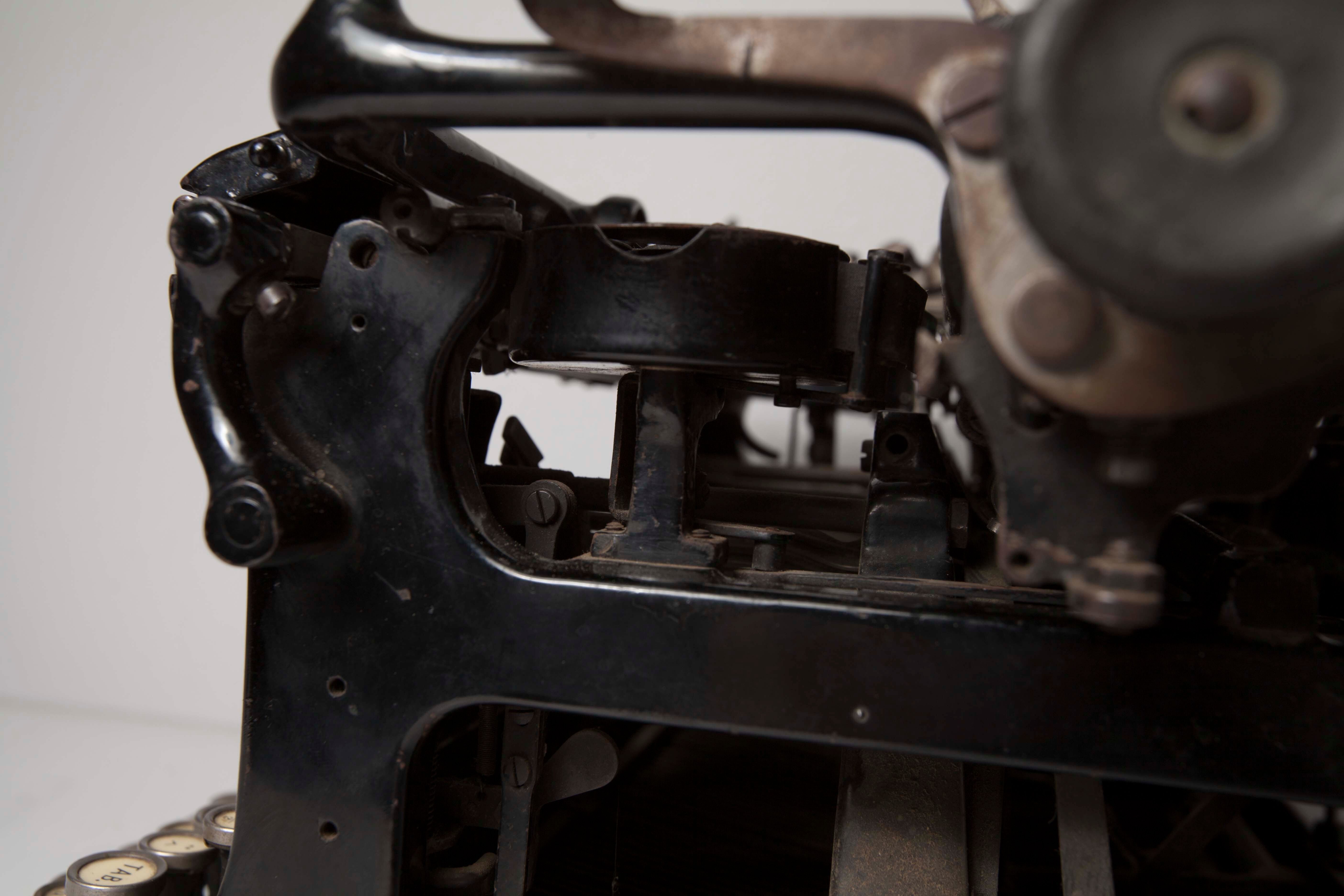 Typewriter continsouza 20s