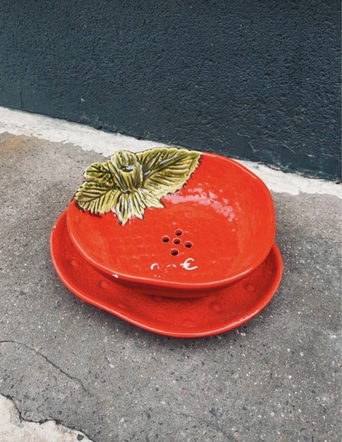 Vintage Ceramic Strawberry Fruit Drainer
