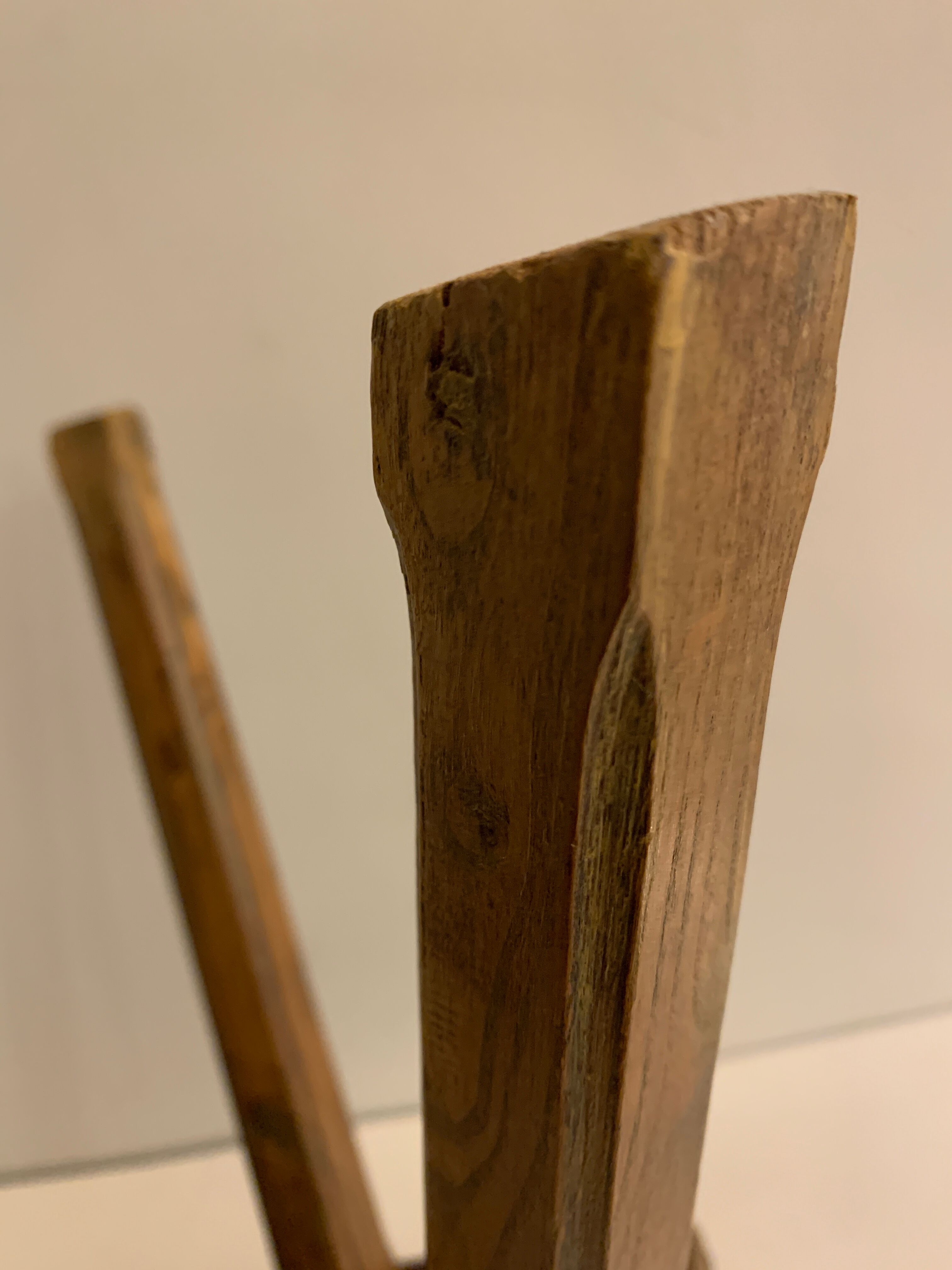 Pair of wooden stools rectangualaires, tripods and handicrafts