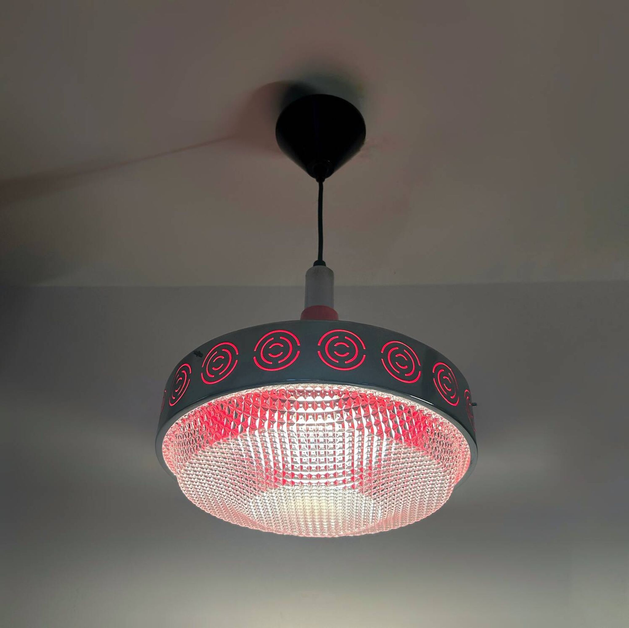 Lustre design Space Age années 70