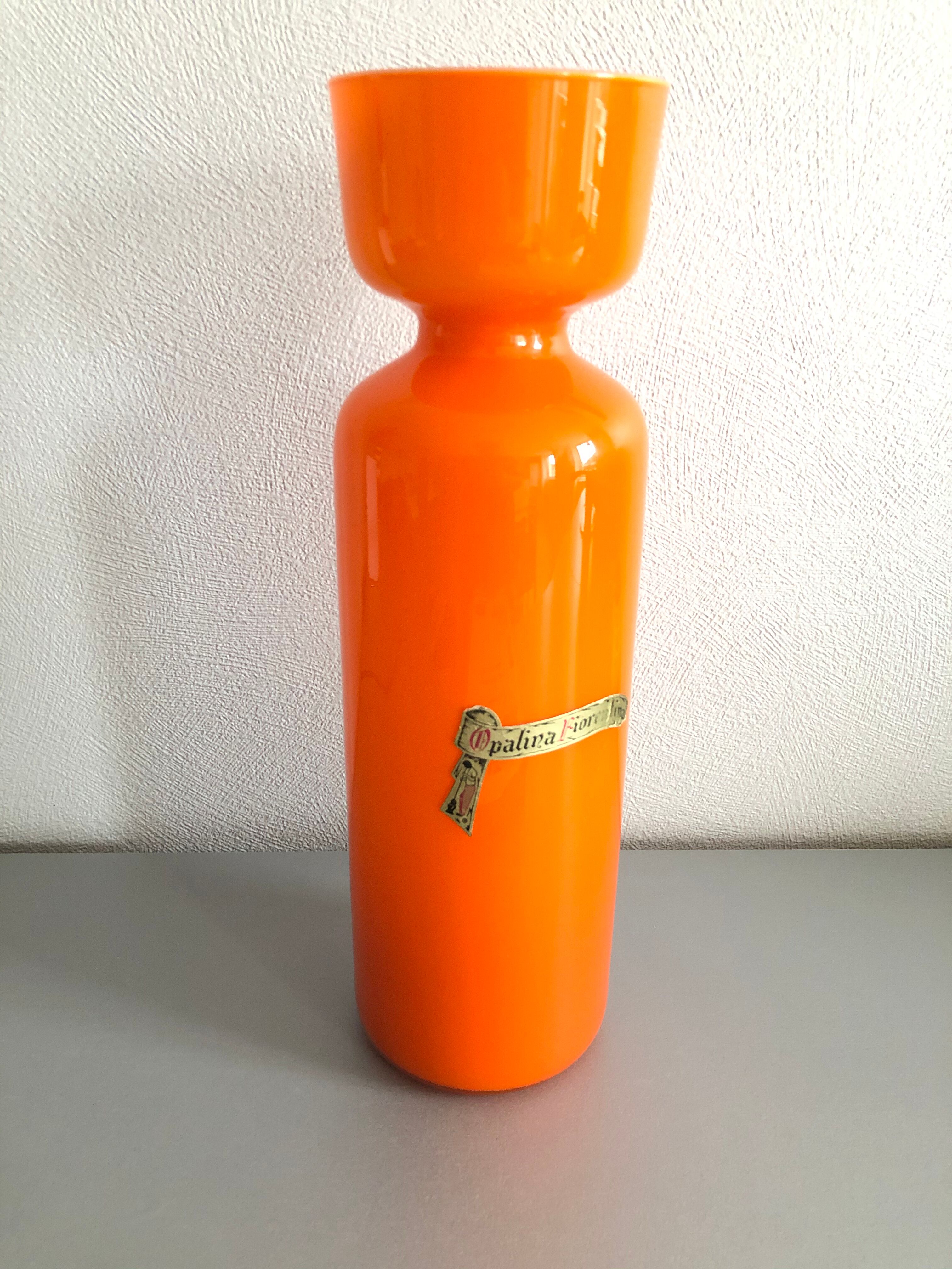 Vase opaline orange vintage