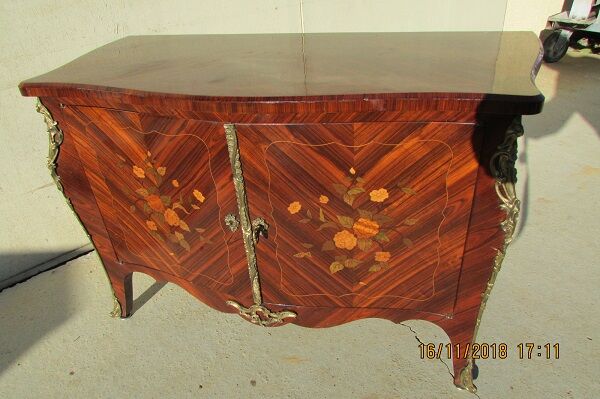 Dresser 2 doors Louis XV inlaid and painted