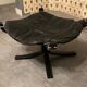 Fauteuil et repose pieds ottomane Falcon en cuir