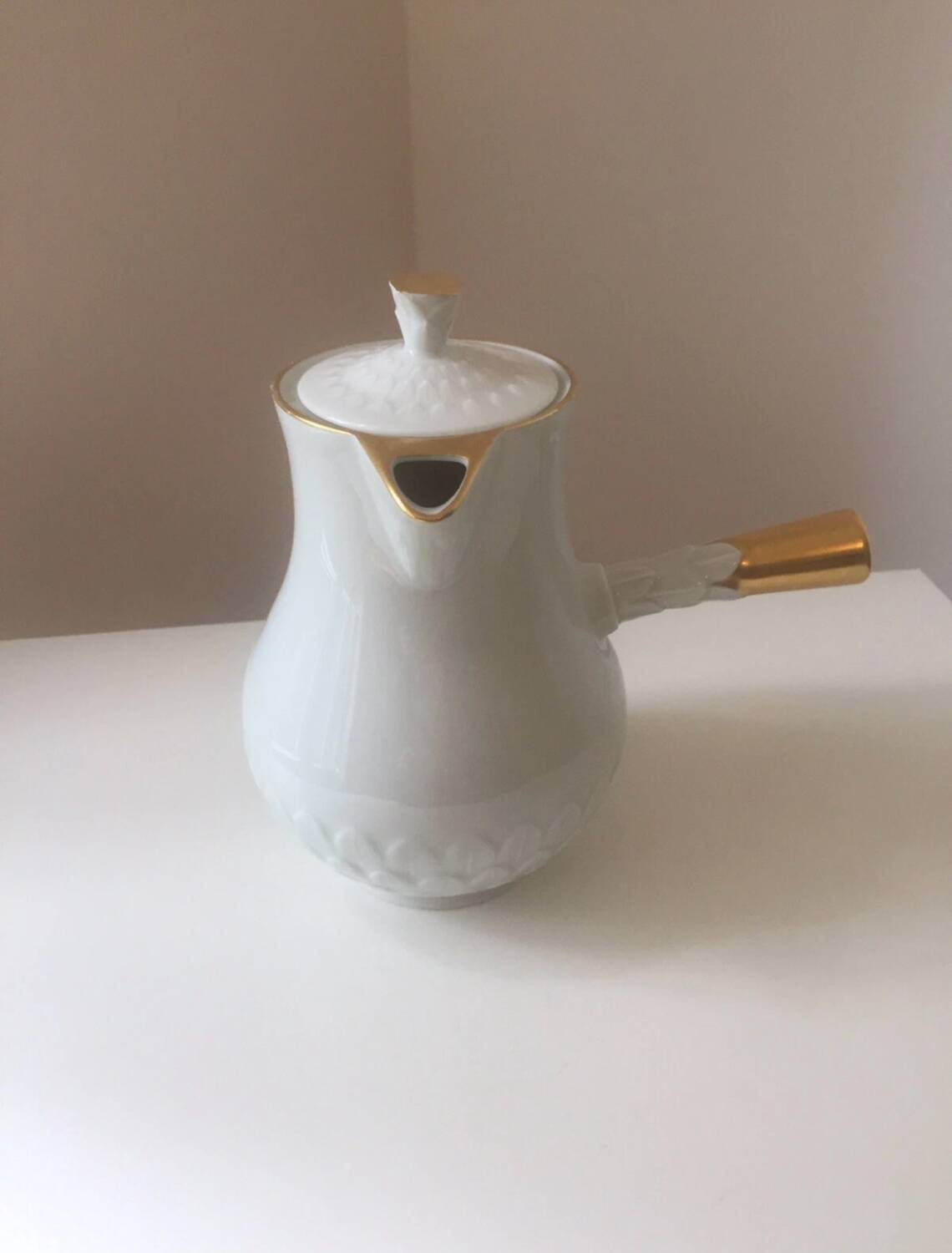 Beautiful Limoges coffee pot and teapot, UNIC Paris.