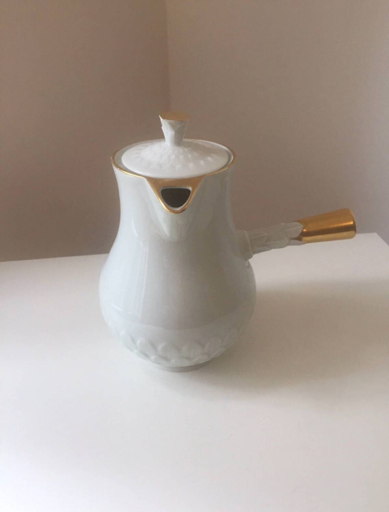 Beautiful Limoges coffee pot and teapot, UNIC Paris.