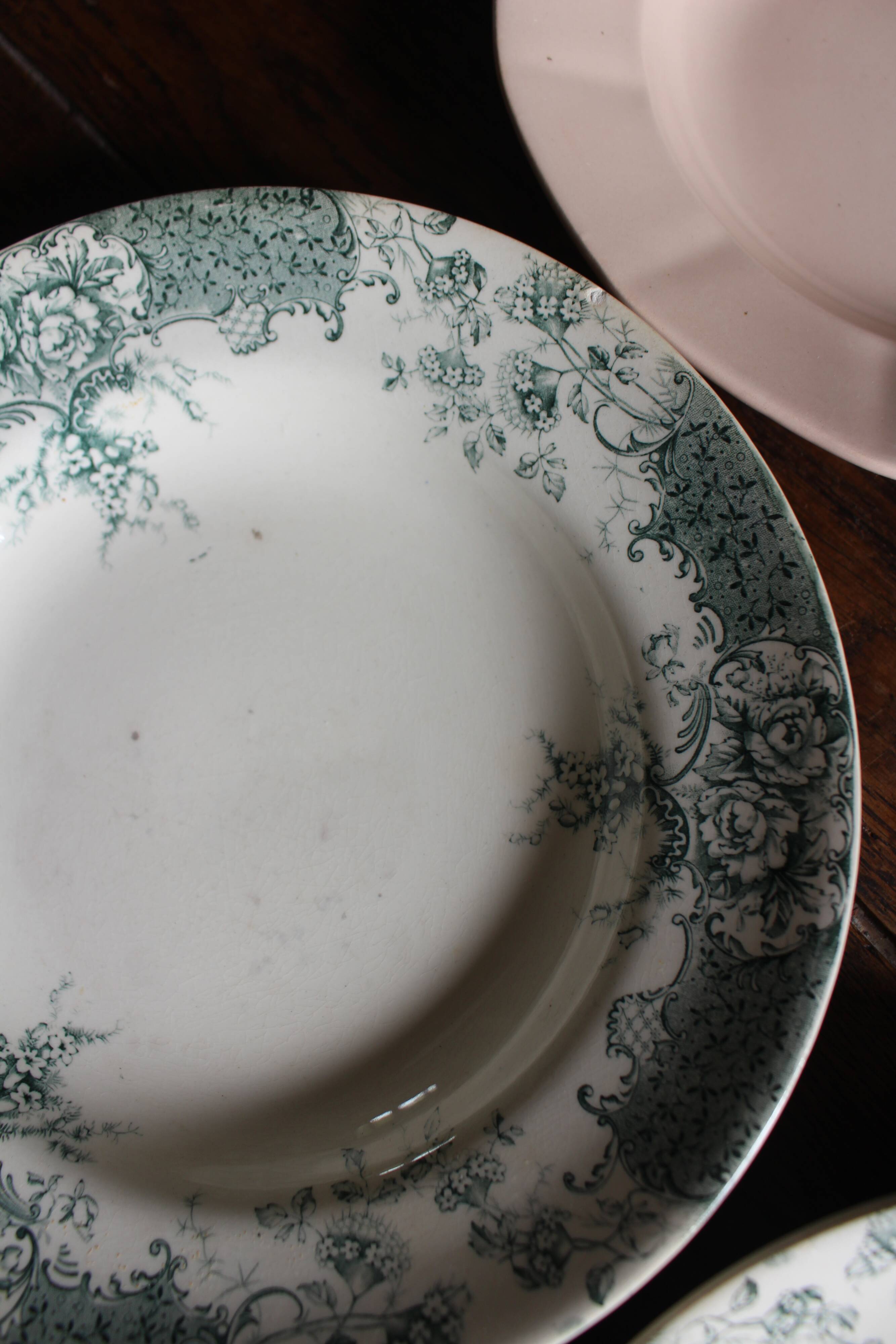 A set of 6 deep plates Fécamp Choisy le Roi Terre de Fer Rose Digoin.