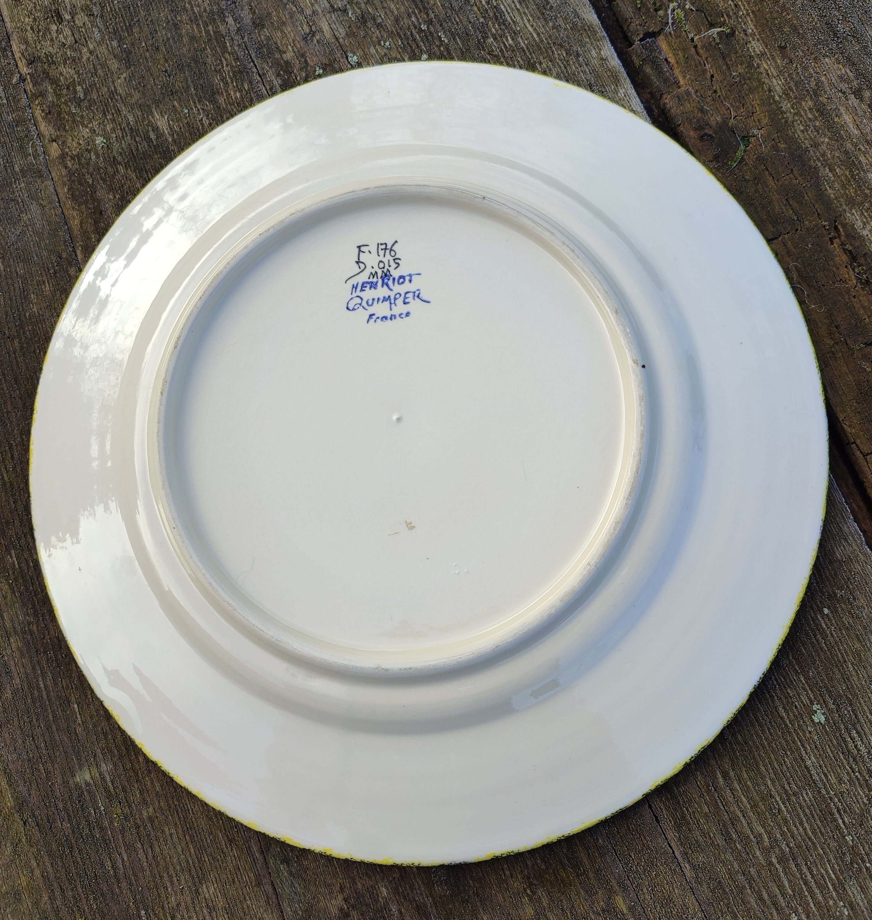 Ceramic plate of Quimper