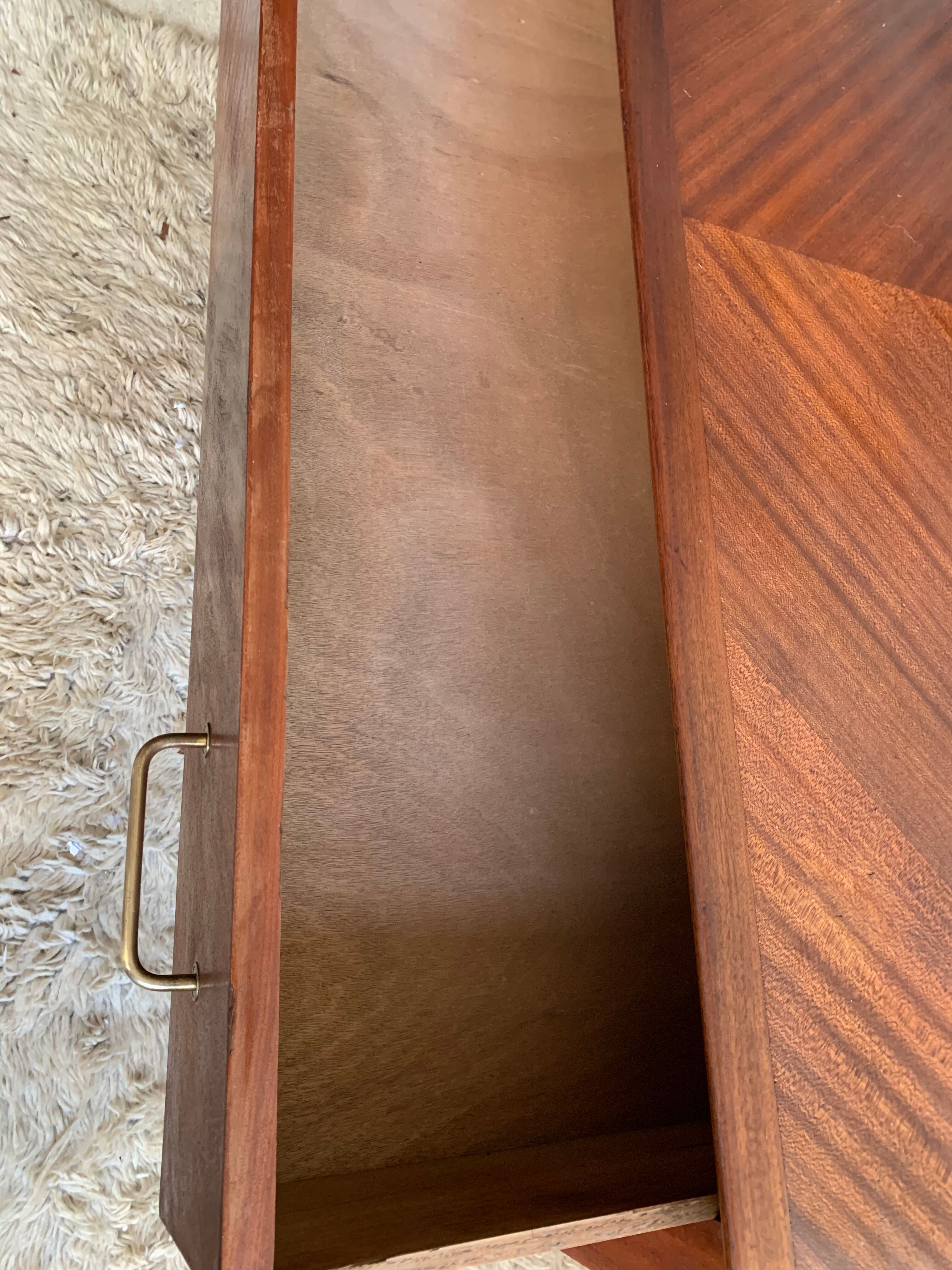 Commode vintage
