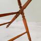 Table pliante vintage aux pieds tournés