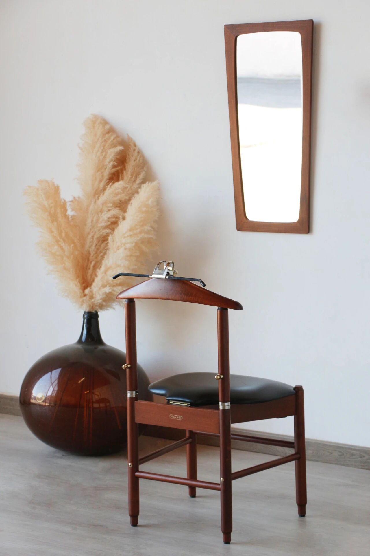 Fratelli Reguitti valet – Vintage Italian chair