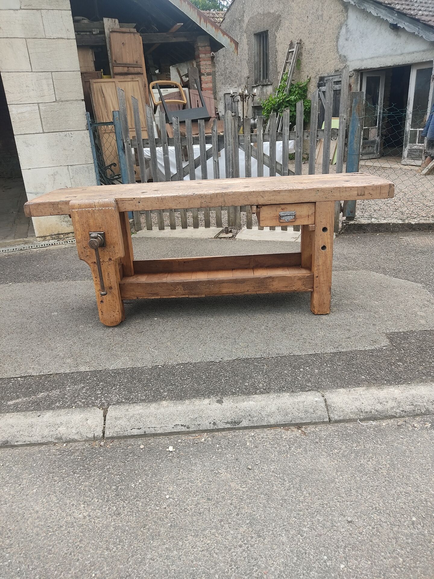 Established carpenter's workshop Ok