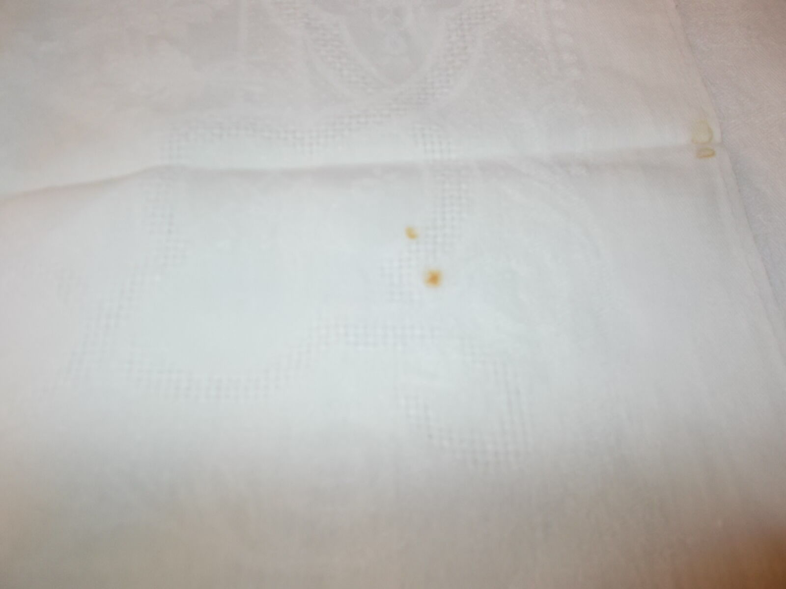 Damask tablecloth and napkins