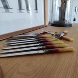 12 knives