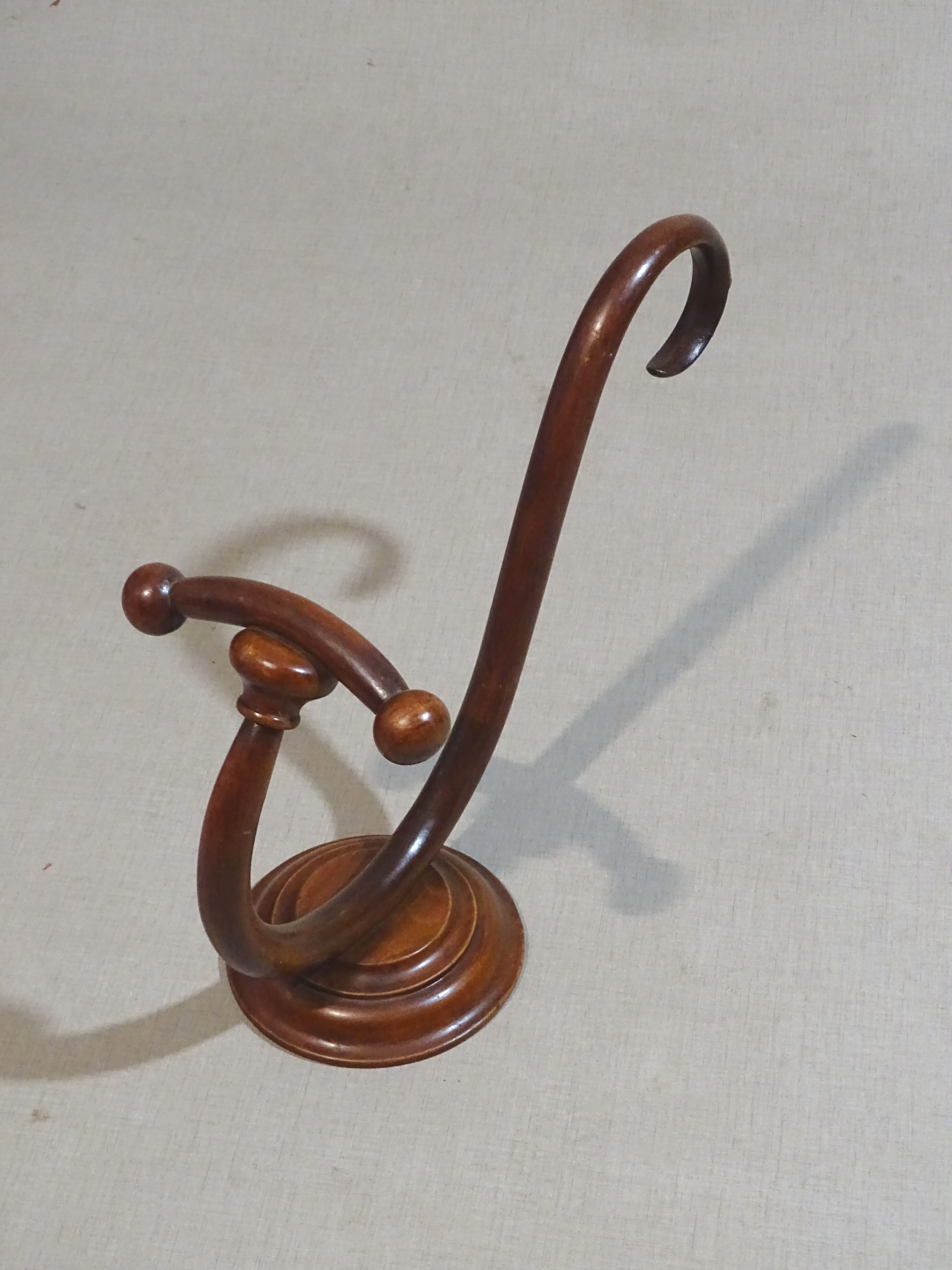 Single wall patére N°1 of Thonet Ca 1900, hat holder