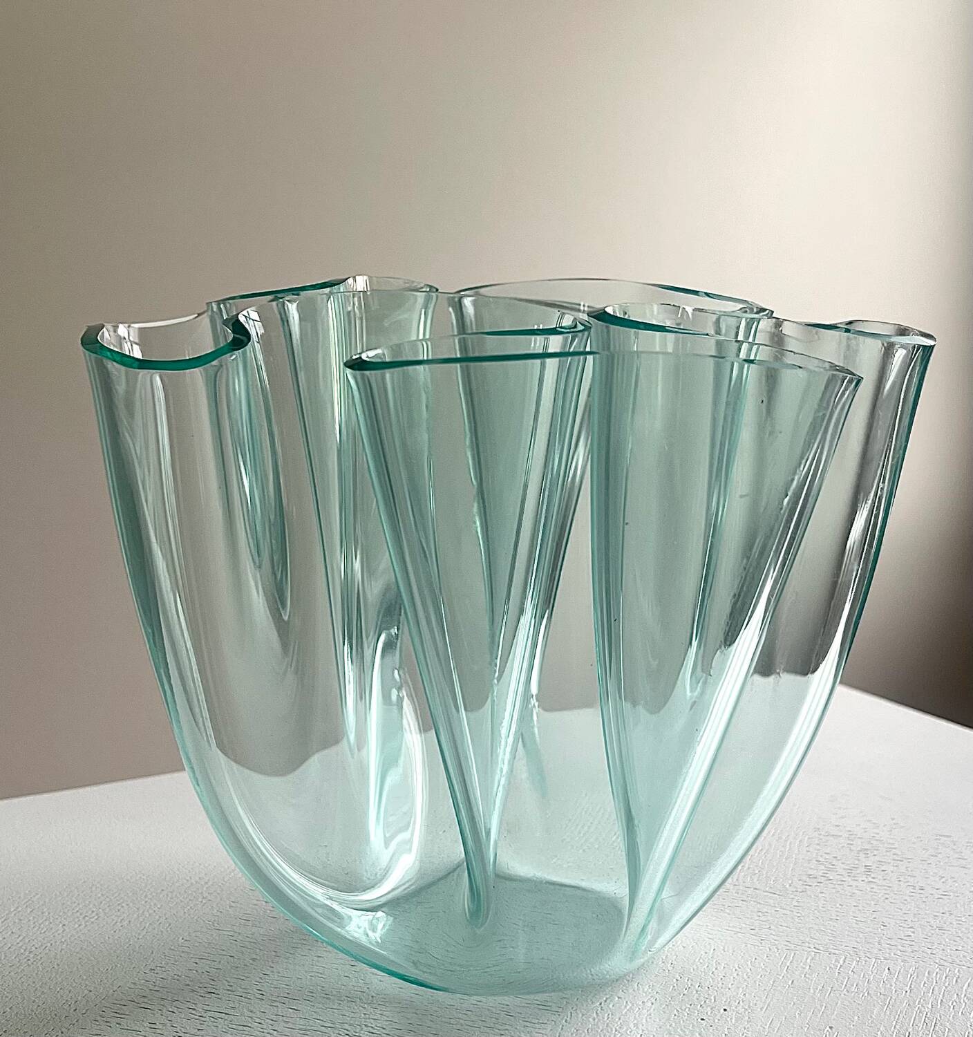 Plexi handkerchief vase 1980