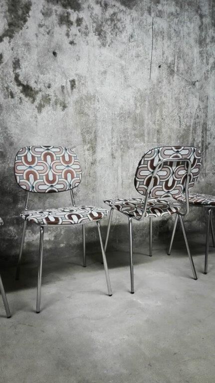 Series of four vintage italian chairs in chrome steel