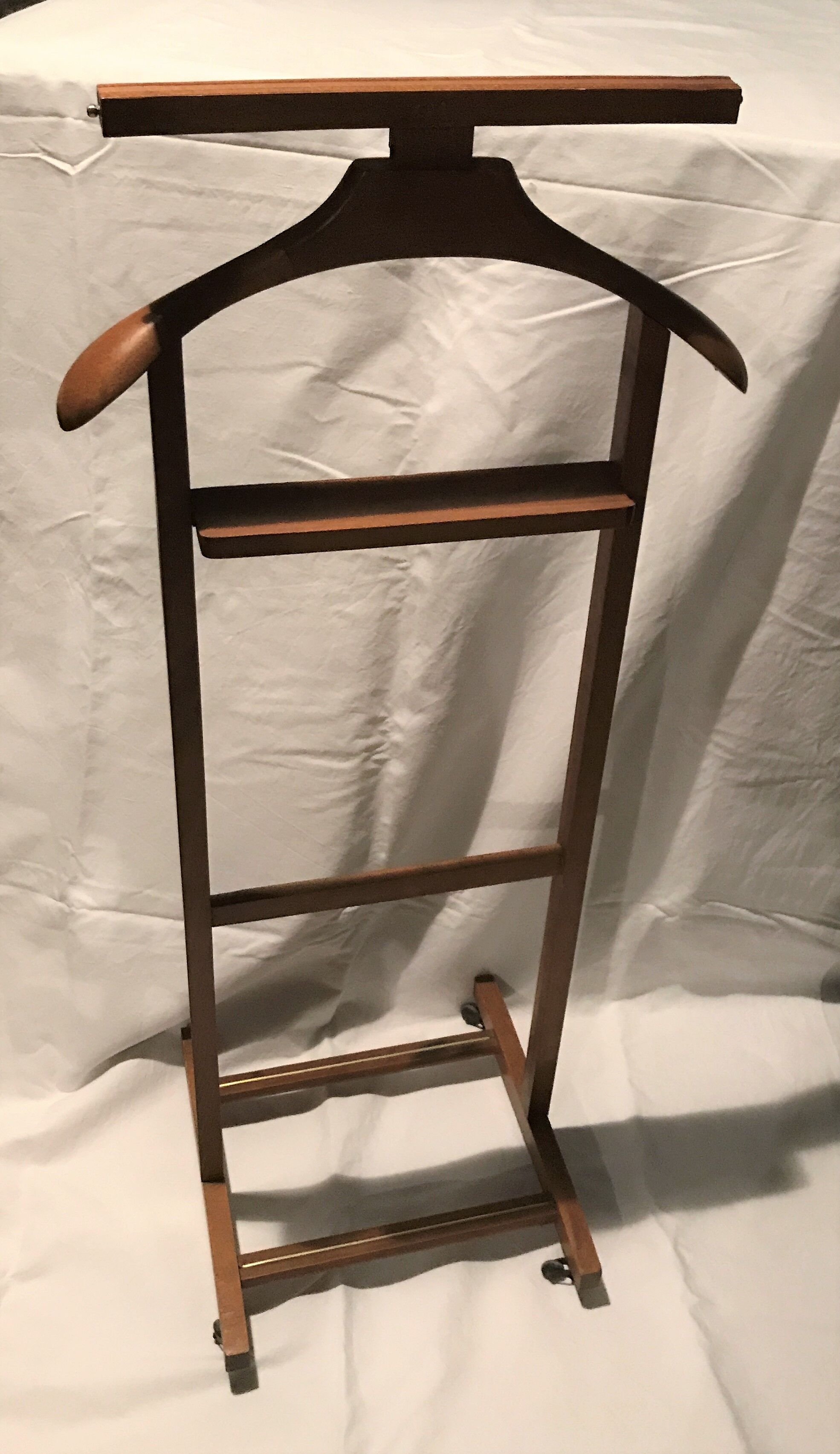 Valet stand